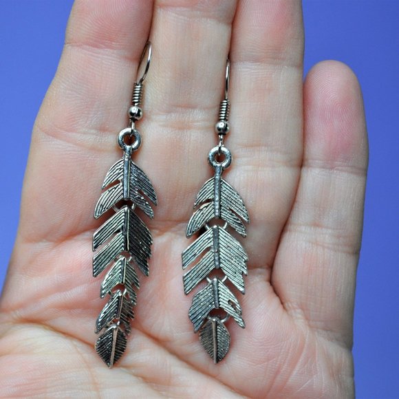 Cate & Chloe Kristina "Magnificent" Antique Silver Feather Drop Earrings - Picture 1 of 4